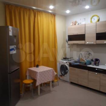 Продается 1-комнатная квартира, 42 м²