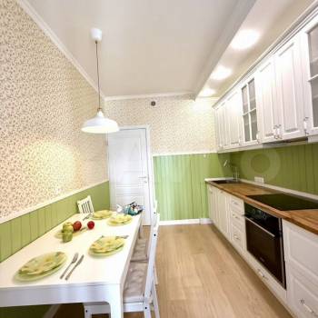 Продается 1-комнатная квартира, 40 м²