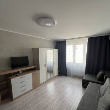 Сдается 1-комнатная квартира, 40 м²
