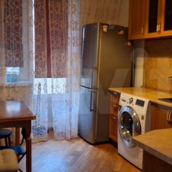 Сдается 1-комнатная квартира, 42 м²