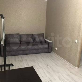 Продается 1-комнатная квартира, 37,3 м²