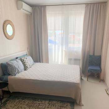 Продается 1-комнатная квартира, 42 м²