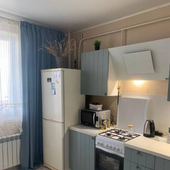 Продается 1-комнатная квартира, 42 м²
