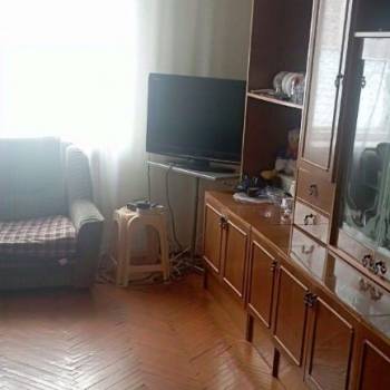 Продается 1-комнатная квартира, 71,2 м²