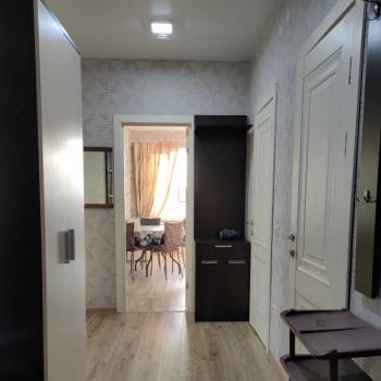 Сдается 2-х комнатная квартира, 97 м²