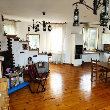 Продается Дом, 180 м²