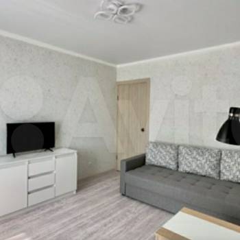 Сдается Многокомнатная квартира, 90 м²