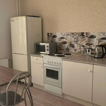 Сдается 1-комнатная квартира, 38 м²