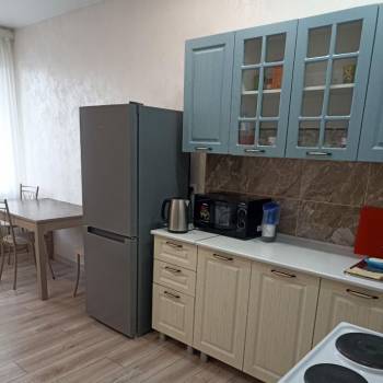 Продается 1-комнатная квартира, 56,6 м²