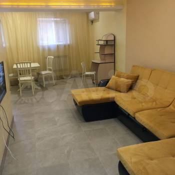Продается 1-комнатная квартира, 47 м²