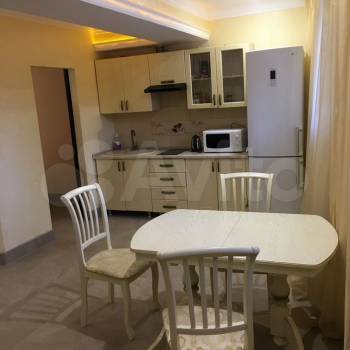 Продается 1-комнатная квартира, 47 м²