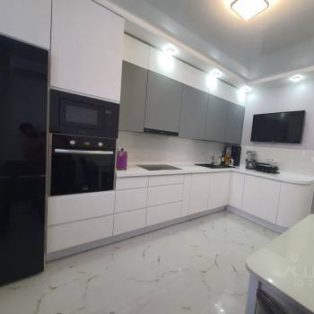 Продается 2-х комнатная квартира, 72 м²
