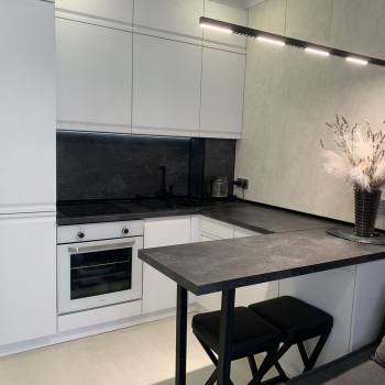 Продается 1-комнатная квартира, 42 м²
