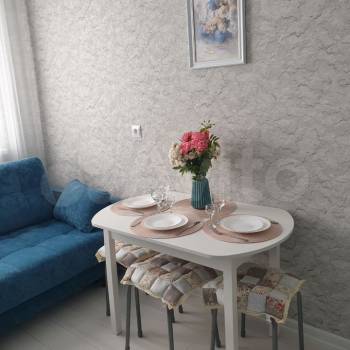 Сдается 1-комнатная квартира, 49,7 м²