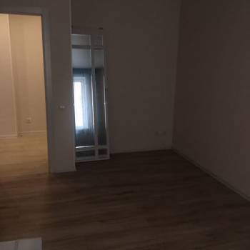 Продается 1-комнатная квартира, 38 м²
