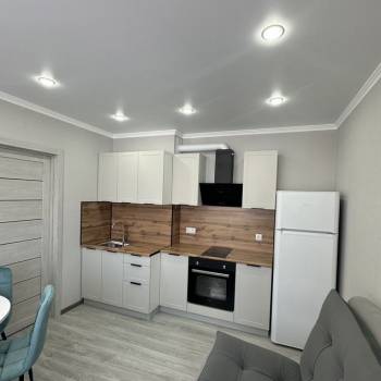 Продается 1-комнатная квартира, 45 м²