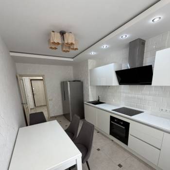 Сдается 2-х комнатная квартира, 70 м²