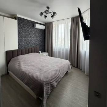 Продается 1-комнатная квартира, 52 м²