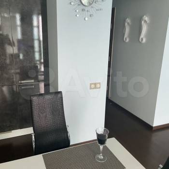 Сдается 2-х комнатная квартира, 95 м²