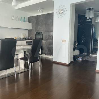 Сдается 2-х комнатная квартира, 95 м²