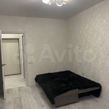 Сдается 1-комнатная квартира, 38 м²
