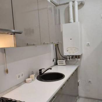 Продается 1-комнатная квартира, 38 м²
