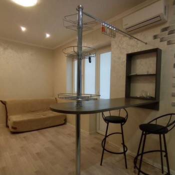 Продается 1-комнатная квартира, 44 м²