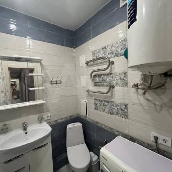 Продается 1-комнатная квартира, 43 м²