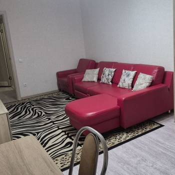 Сдается 2-х комнатная квартира, 65 м²