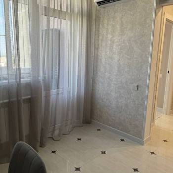 Продается 1-комнатная квартира, 38 м²
