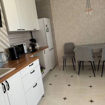 Продается 1-комнатная квартира, 38 м²