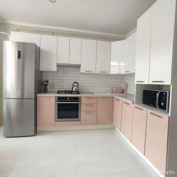 Продается 1-комнатная квартира, 52,3 м²