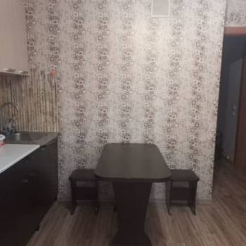Продается 1-комнатная квартира, 40 м²