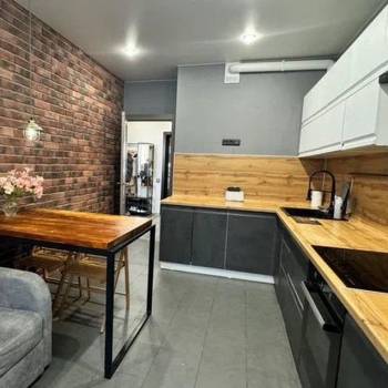 Продается 1-комнатная квартира, 47 м²