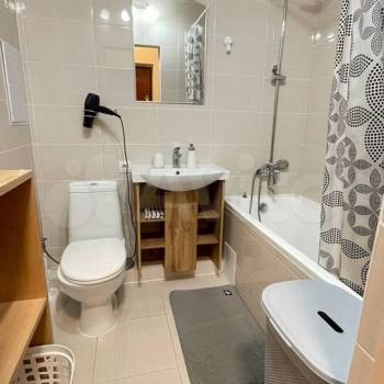 Продается 1-комнатная квартира, 45 м²