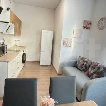 Продается 1-комнатная квартира, 45 м²