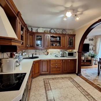 Продается Многокомнатная квартира, 142,7 м²