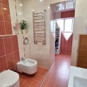Продается Многокомнатная квартира, 142,7 м²