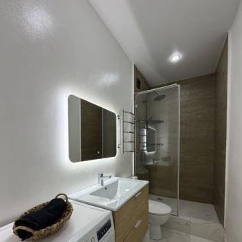 Продается 1-комнатная квартира, 32 м²