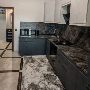 Продается 1-комнатная квартира, 54 м²