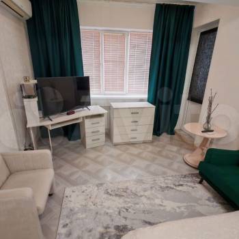 Продается 1-комнатная квартира, 54 м²