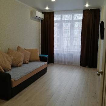 Сдается 1-комнатная квартира, 38 м²