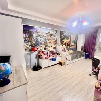 Продается 3-х комнатная квартира, 90 м²