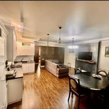 Продается 3-х комнатная квартира, 90 м²
