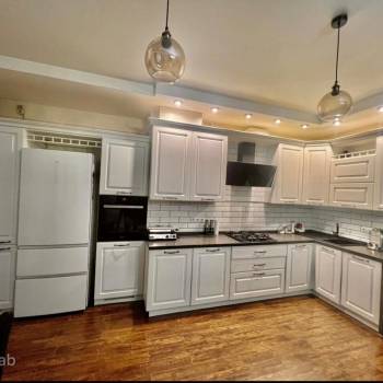 Продается 3-х комнатная квартира, 90 м²