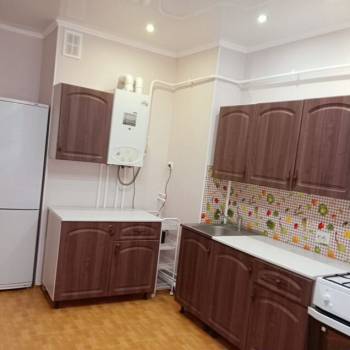 Продается 1-комнатная квартира, 43 м²