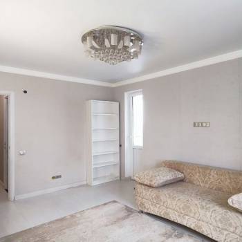Продается 2-х комнатная квартира, 76 м²