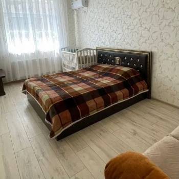 Продается 1-комнатная квартира, 45 м²