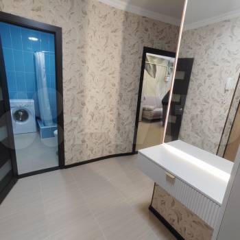 Продается 1-комнатная квартира, 42 м²