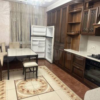 Сдается Многокомнатная квартира, 105 м²